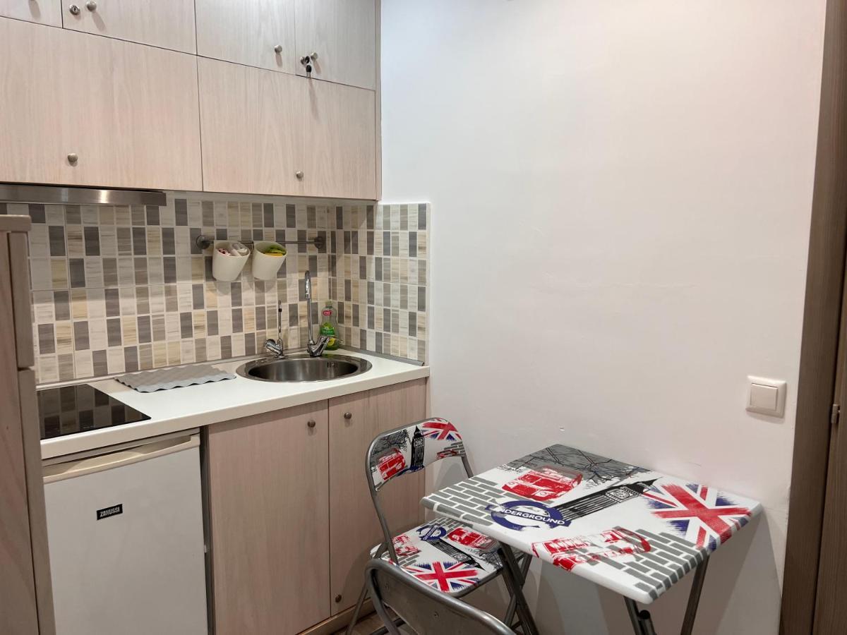 Small Budget Diamond In Agias Sofias. Appartement *